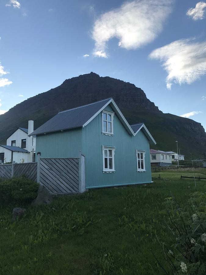 The Little House Villa Bolungarvik Exterior photo